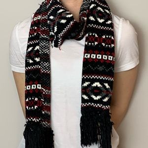 Knit scarf red white black XOXO heart valentines